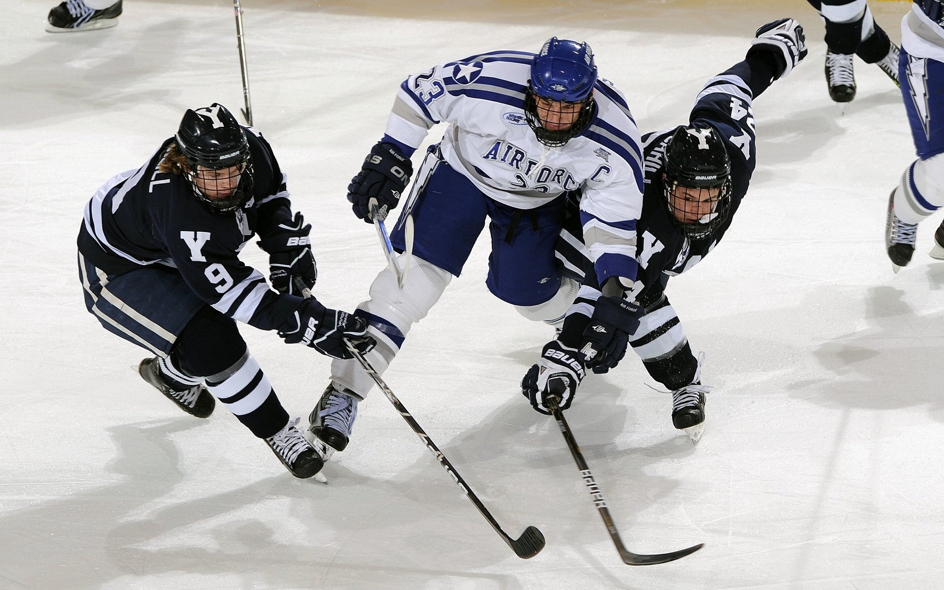 德甲赛季中期体能衰减趋势与恢复干预效果评估,德甲身体对抗